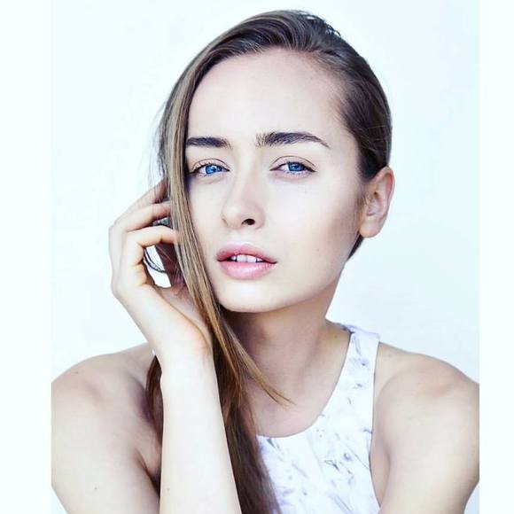 Meet your Posher, Ivona - Picture 1 of 1